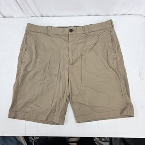 J CREW Mens 34x9 Stretch Shorts Beige Flat Front C8937 Re-Imagined By J. CREW.